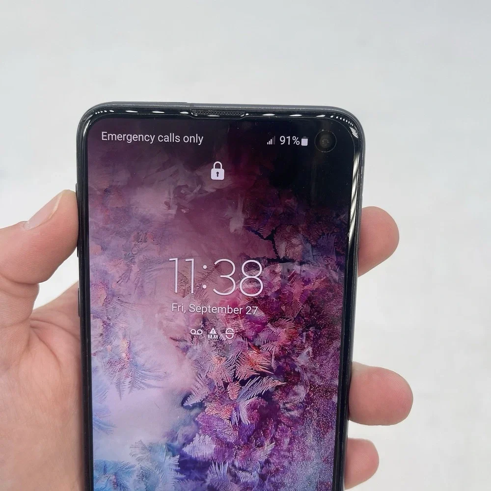 AT&T Samsung Galaxy S10e 128GB For Parts Turns On Blue Metallic